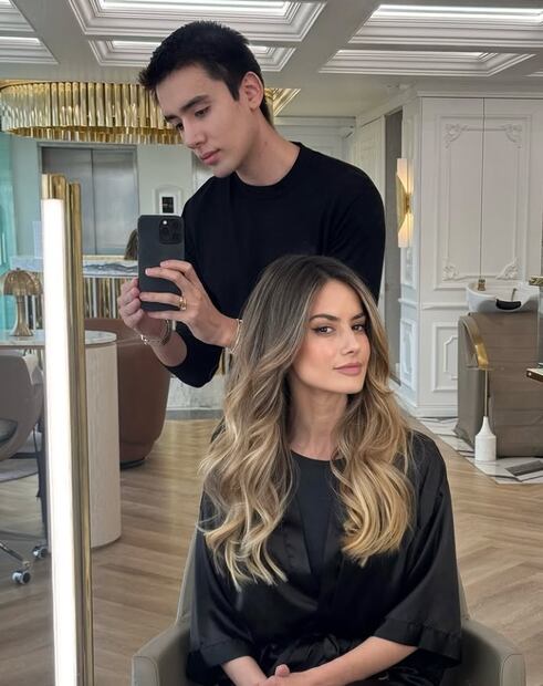 Altair Jarabo en la estética Micky's Hair, la actriz fue clienta de Miguel de la Mora, estilista asesinado. 
Foto: Instagram micky_hair
