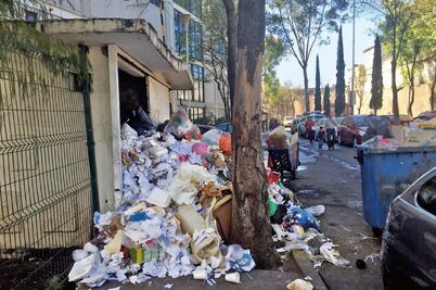 Basura desborda las calles de Naucalpan
