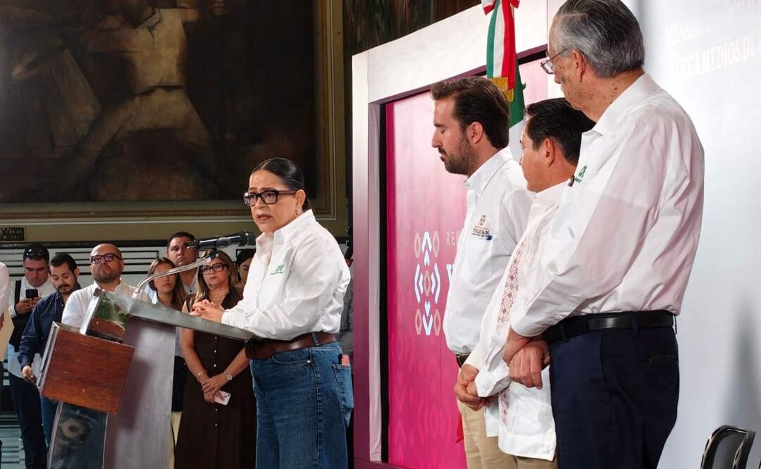 Titular de la CFE, Emilia Calleja Alor, durante rueda de prensa en palacio de gobierno en Yucatán (25/06/2025). Foto: Especial