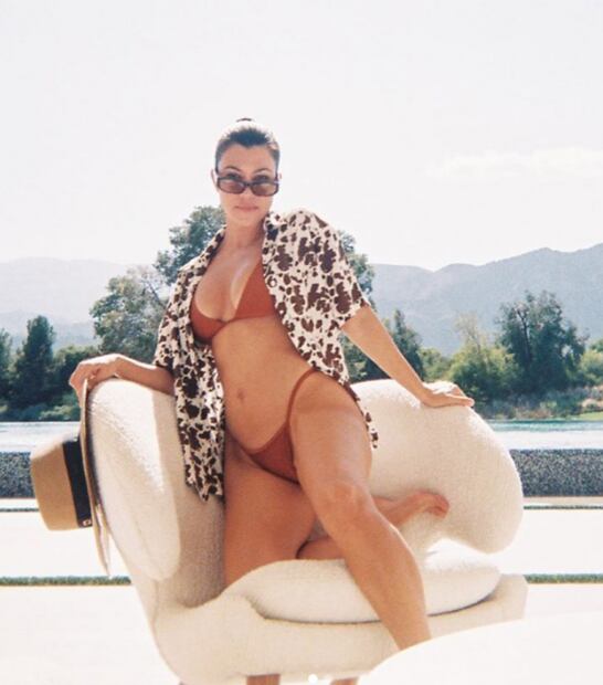 Kourtney Kardashian tiene los 5 bikinis que querremos usar cuando termine la cuarentena