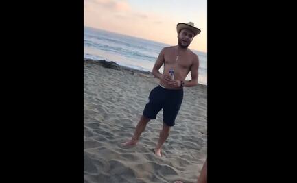 Filtran polémico video de Jonathan Rodríguez bebiendo en una playa con ropa de Cruz Azul