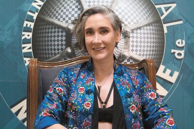 Issa López es cobijada por Del Toro en filme