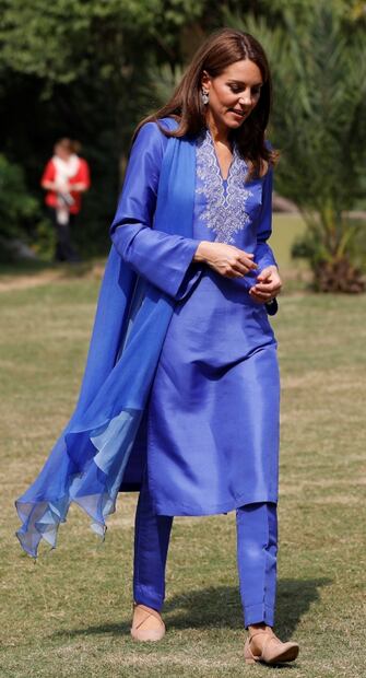 Los looks de Kate Middleton en su gira por Pakistán