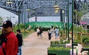 Aspectos del Jardín Flotante “Tlallipan”, ubicado sobre la Calzada de Tlalpan, inaugurado la mañana del domingo 07 de junio. Foto: Hugo Salvador/EL UNIVERSAL