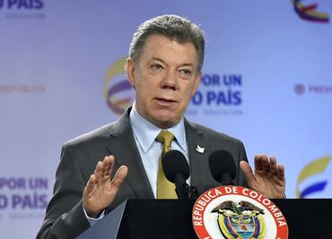 Pide Santos vigilar proceso contra hermano de Uribe