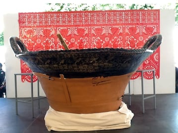 Así puedes curar ollas y cazuelas de barro