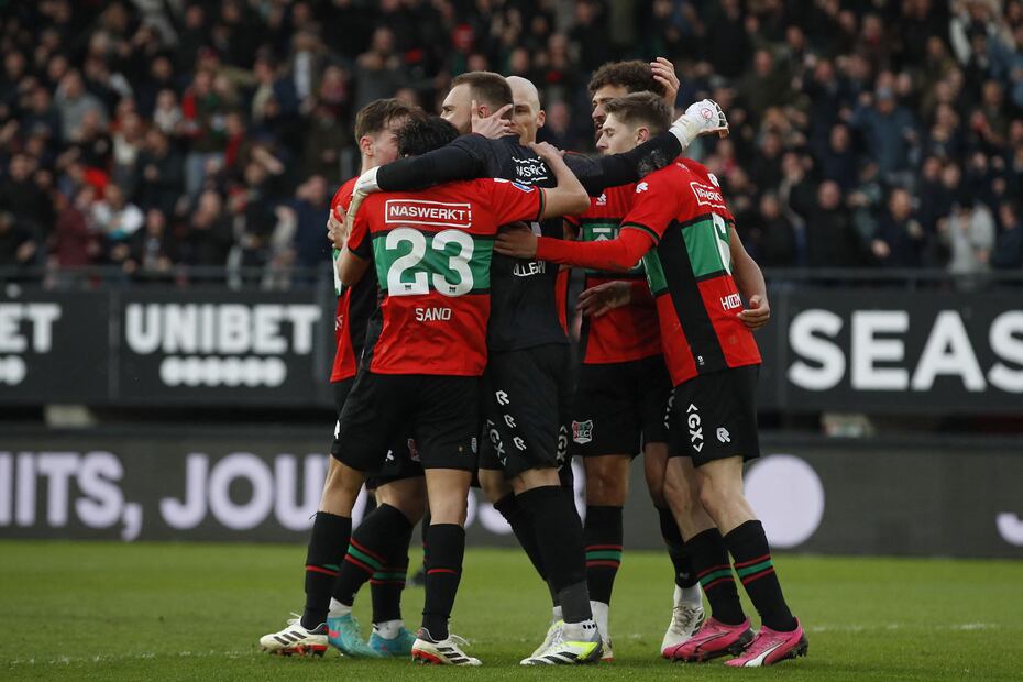 NEC en celebración de gol, durante el partido ante el PSV - Foto: AFP