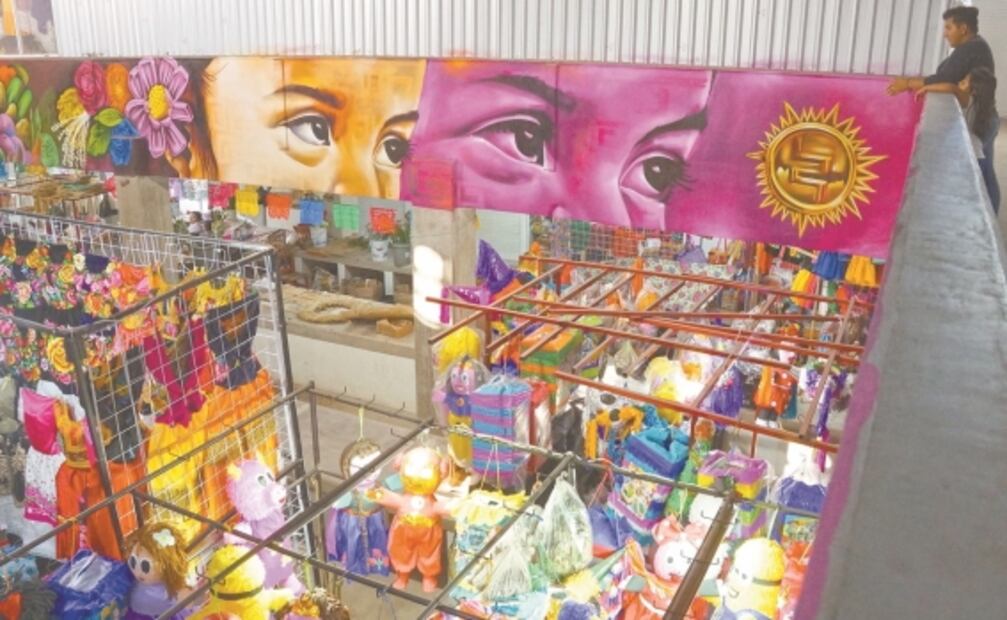Inmortalizan cultura de Juchitán con 100 murales tras 7-S