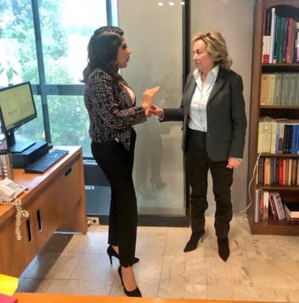 Elba Esther Gordillo se reúne con delegada de SRE en Veracruz