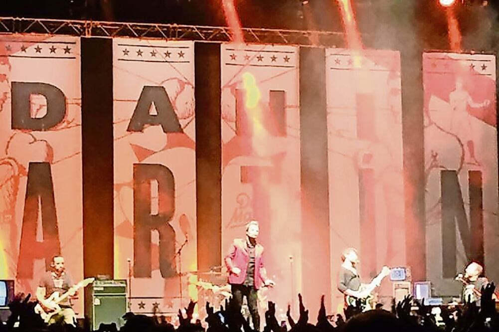 Durante el concierto, Dani no dejó de nombrar chilangos al público presente (TOMADA DE TWITTER)