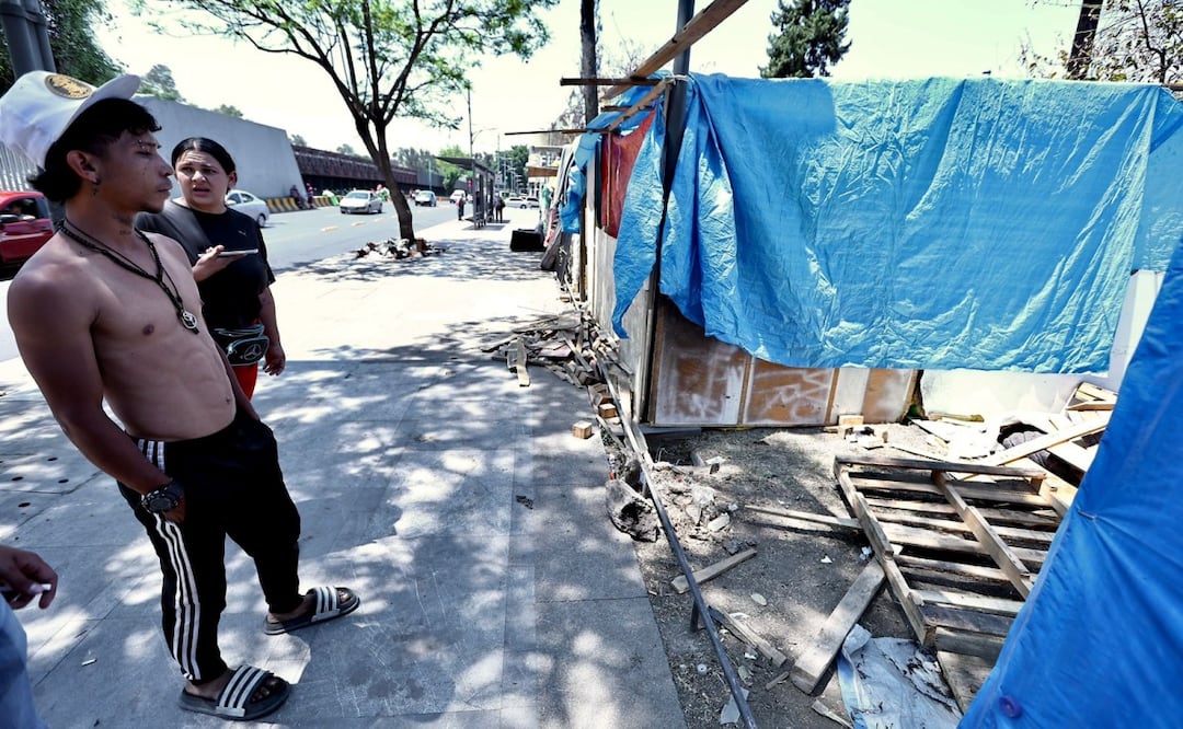 Migrantes regresan al Parque Guadalupe Victoria; reconstruyen campamento con menos recursos y habitantes. Berenice Fregozo