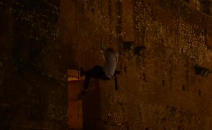 "Youtubers" se graban escalando Coliseo romano