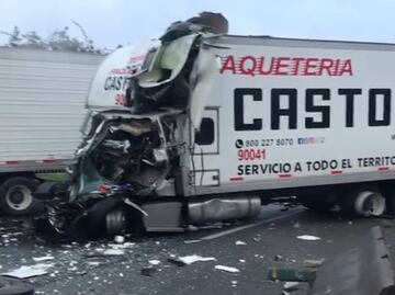 Choque múltiple afecta circulación en el Circuito Exterior Mexiquense