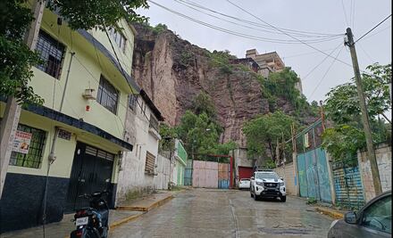 FOTOS: Habitantes de la Cantera en Tlalnepantla en riesgo por posibles deslaves