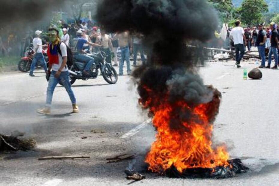 Un policía muerto y dos heridos en protesta opositora venezolana