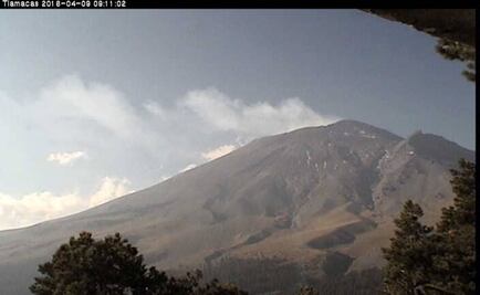 Popocatépetl spews 215 low-intensity exhalations