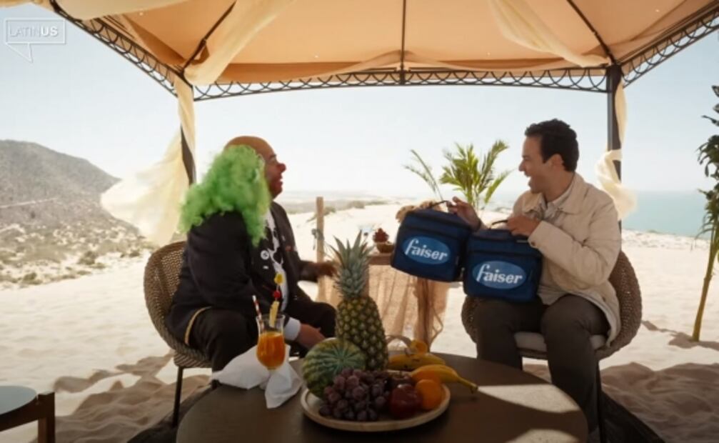 Entre el camello “Hugo”, caguamas y el desierto, Brozo y Loret sueñan un oasis con AMLO