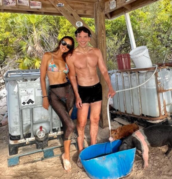 ¿Bradley Cooper volvió con Irina Shayk? La modelo compartió fotos juntos en la playa