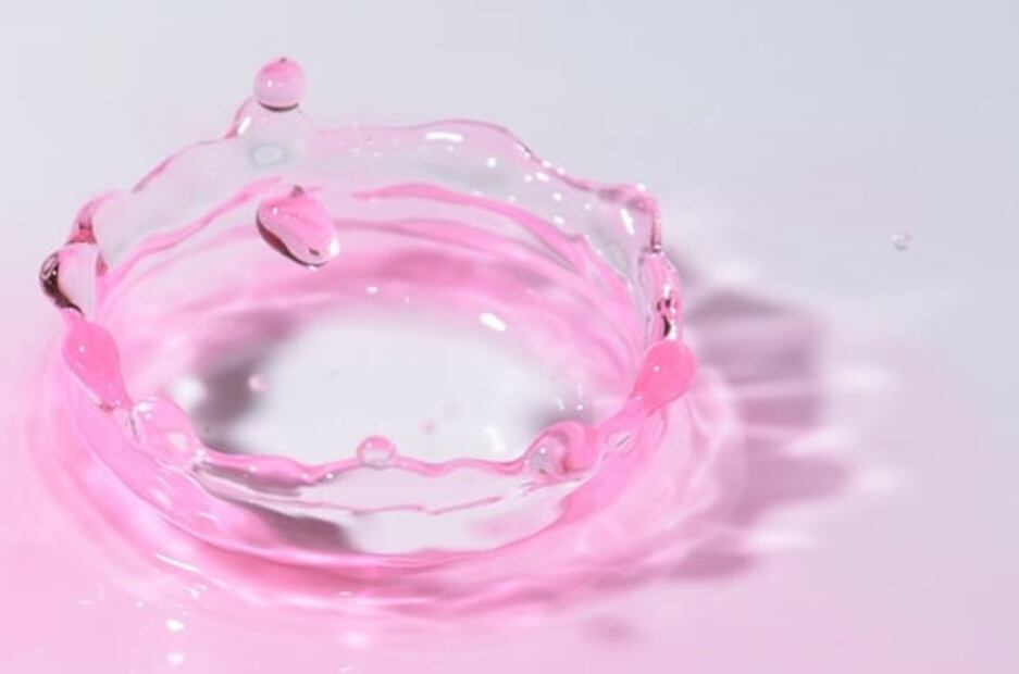 Así se prepara el agua de rosas