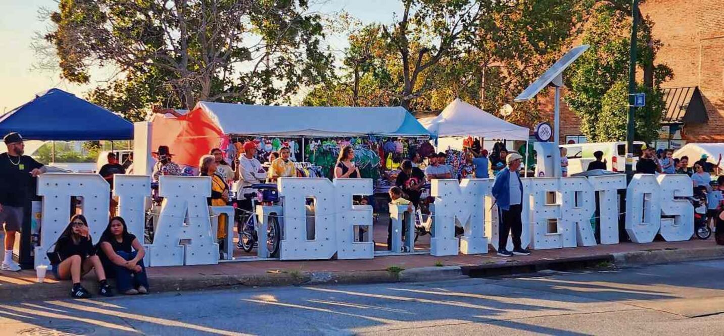 En Estados Unidos ni las patrullas ni las leyes logran detener el flujo de ofrendas durante este segundo mandato de Donald Trump, en el que han arreciado las deportaciones y la política contra los indocumentados. Foto: Cortesía Esto es Nebraska