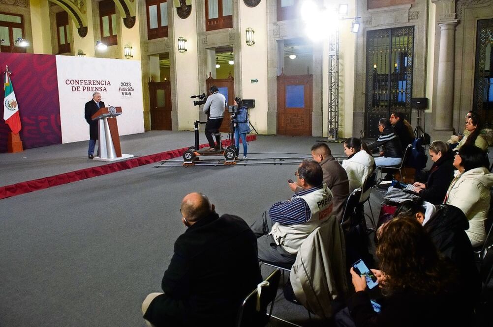  Filtran datos de reporteros que acuden a mañaneras