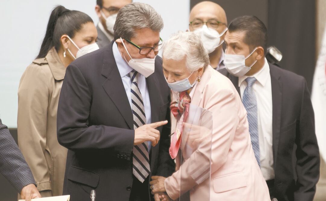 Ricardo Monreal y Olga Sánchez, ambos senadores, tienen dos planteamientos opuestos para modificar o no la pregunta acerca de la revocación de mandato de López Obrador. Foto: Archivo. El Universal