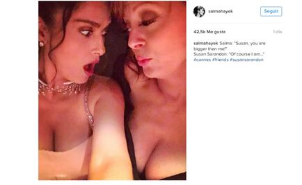 Susan Sarandon beats Salma's cleavage