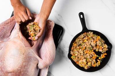 Qué tipo de carne lleva el relleno del pavo para Navidad