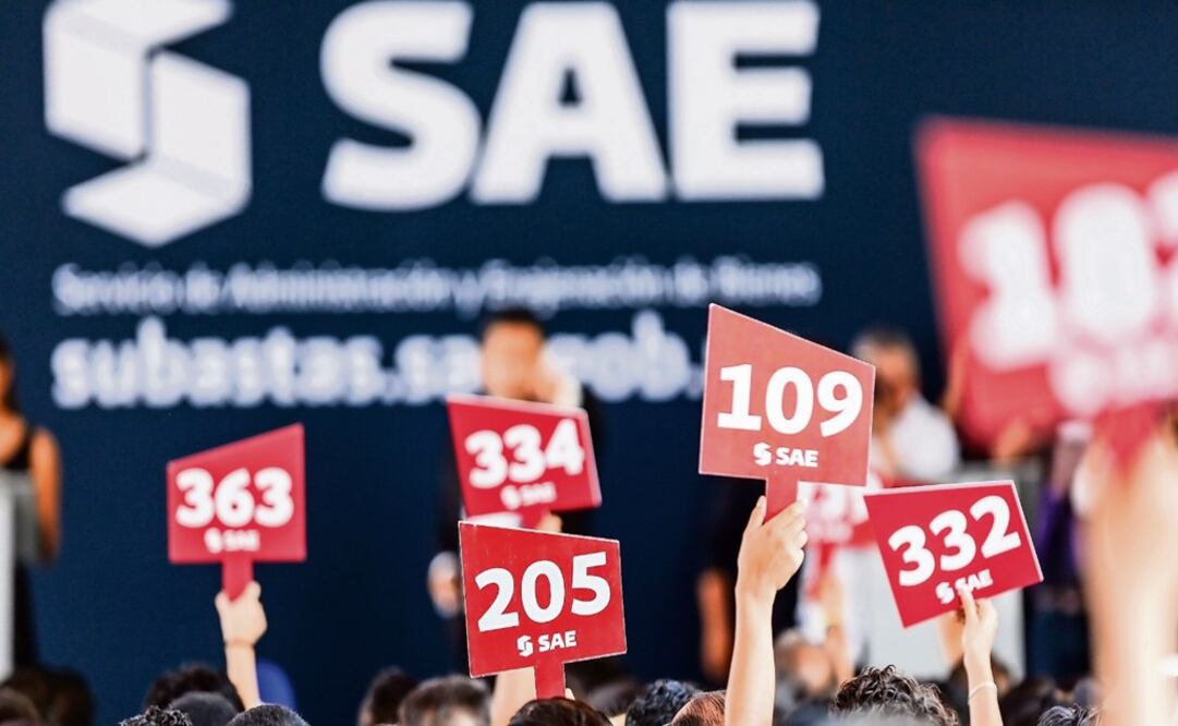 In the last months, the federal government has auctioned luxury cars and properties formerly owned by criminals - Photo: Francisco Cañedo/Xinhua