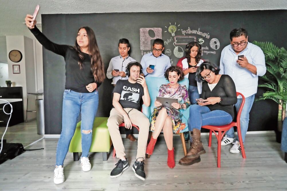 La App tiene un equipo creativo de 15 personas; su eslogan es “Historias en corto para emocionarte en grande”. Foto/IVÁN STEPHENS. EL UNIVERSAL