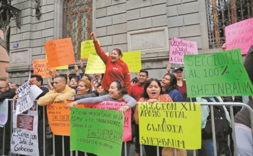 Jefa de Gobierno se deja apapachar en Primer Informe