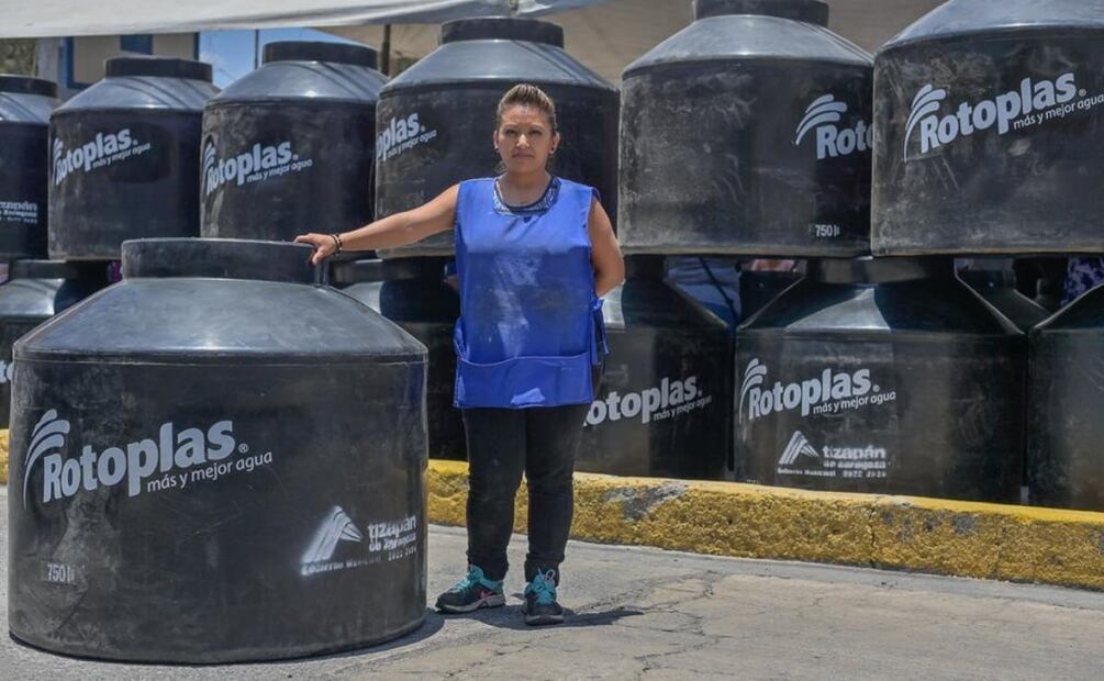 El alcalde explicó que su labor es distribuir el agua que se recibe para Atizapán de Zaragoza por parte del Gobierno Federal, a través de la CONAGUA. Foto:Especial