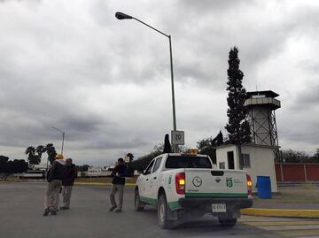 Humo amarillo en Cadereyta era 99% agua y no representó riesgo para la población, afirma Pemex