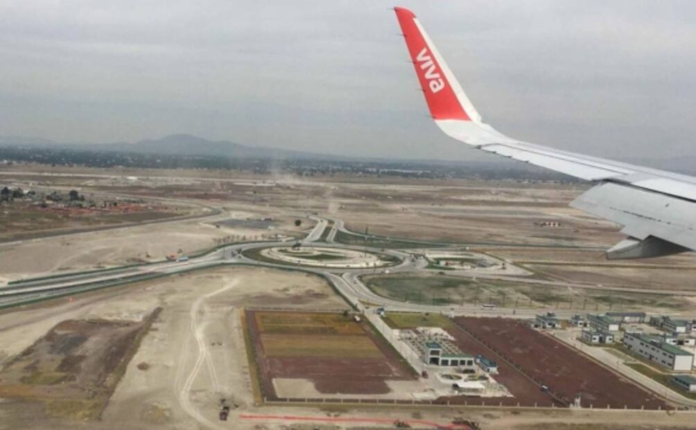 AIFA, día dos: pasajeros aterrizan en un aeropuerto desolado