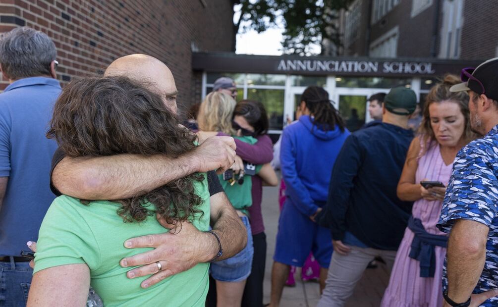 El tiroteo se produjo la mañana de este miércoles, sobre las 08:30 hora local, en la iglesia católica romana de la Anunciación de Minneapolis, en el estado de Minnesota. Foto: AP