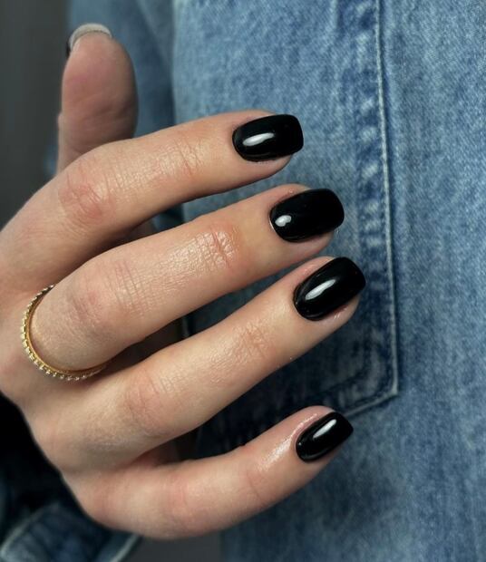 Uñas piano. Foto: Instagram @wiolettahalamus.nailart