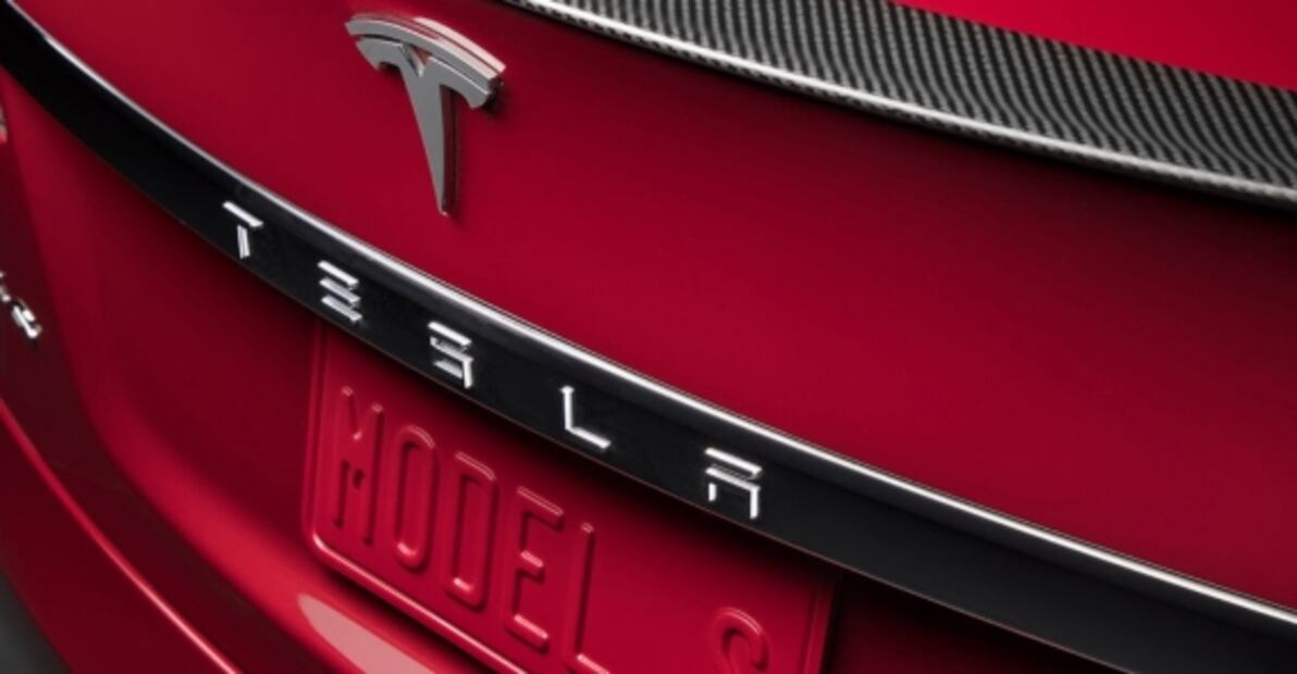 Tesla producirá el Model S que aplastó el récord de Porsche