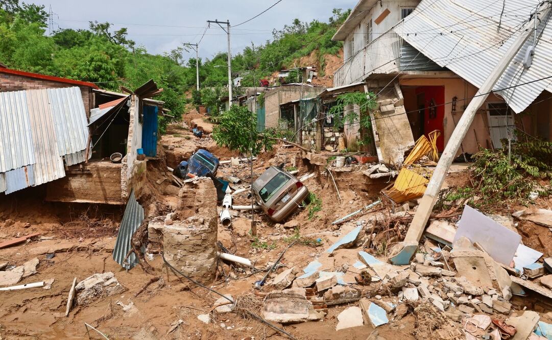 Los tres ríos que convergen en la comunidad de El Quemado, en Acapulco, Guerrero, se desbordaron a causa de John. Más de 10 viviendas resultaron inhabitables. Foto: Valente Rosas | El Universal