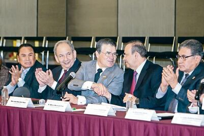 Estado reconoce valor de maestros: Segob