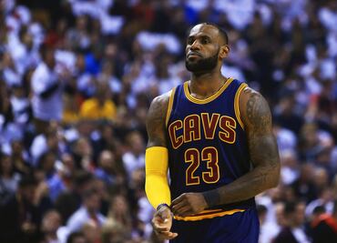"¿Qué demonios está pasando con la gente'": LeBron James tras tiroteo en Las Vegas