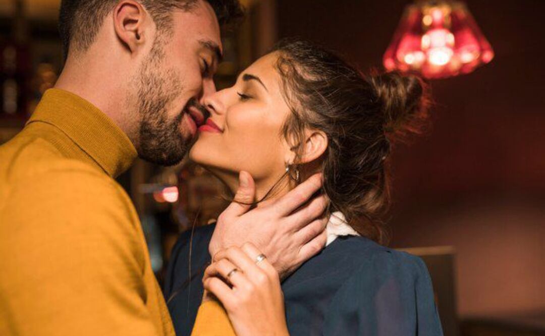 Los beneficios de los besos para la salud. Fuente: Freepik.