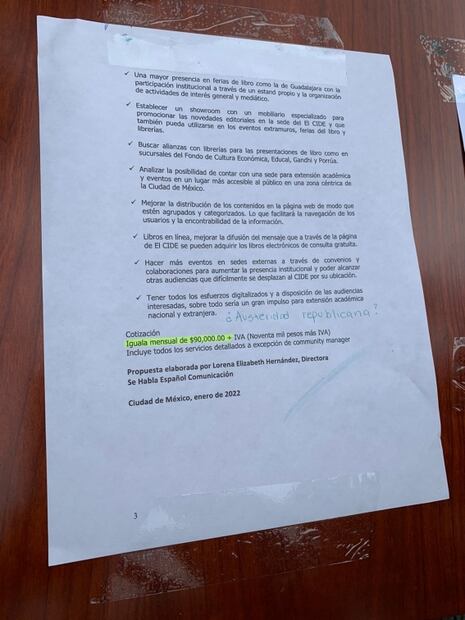 Los planes y cotizaciones que encontraron los estudiantes en el escritorio del director del CIDE