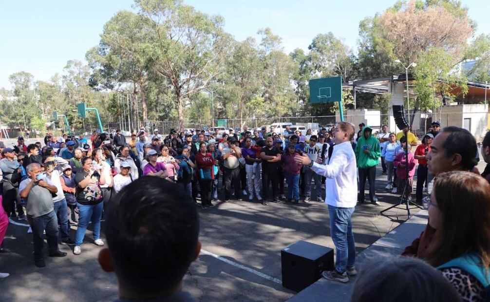 César Cravioto, informó que, en coordinación con la alcaldía Álvaro Obregón, frenará el crecimiento de las viviendas de La Angostura. Foto: Especial