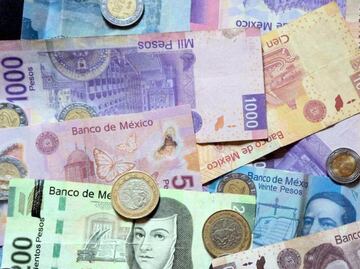 Demanda de billetes y monedas se disparó por adelanto de programas sociales ante veda electoral: Banxico