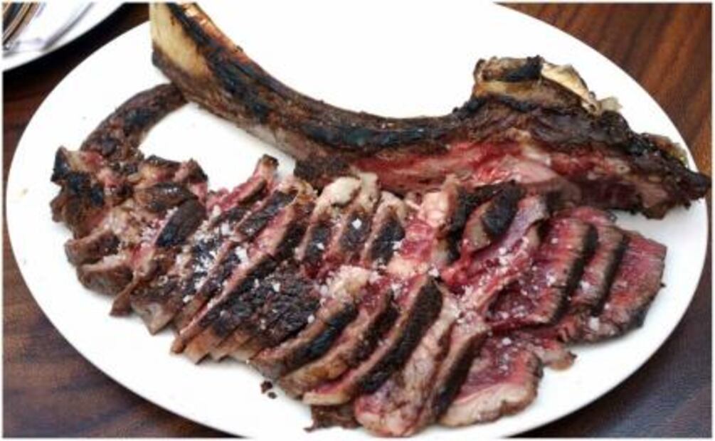 Los deliciosos txuletones de carne de buey