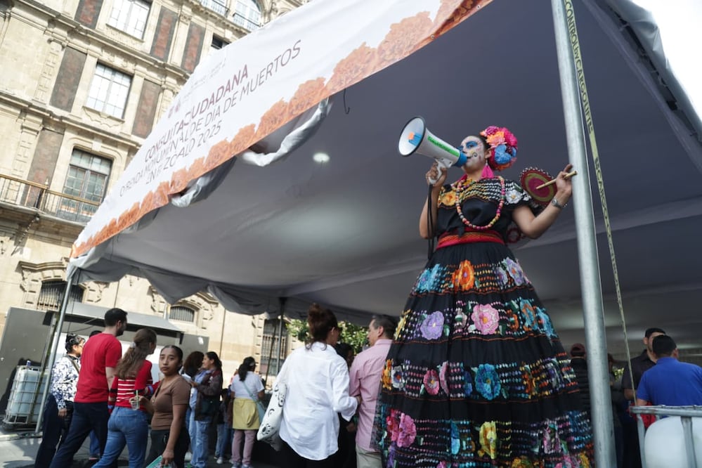 Capitalinos votan por ofrenda monumental para Día de Muertos. (Foto: Carlos Mejía/ EL UNIVERSAL)