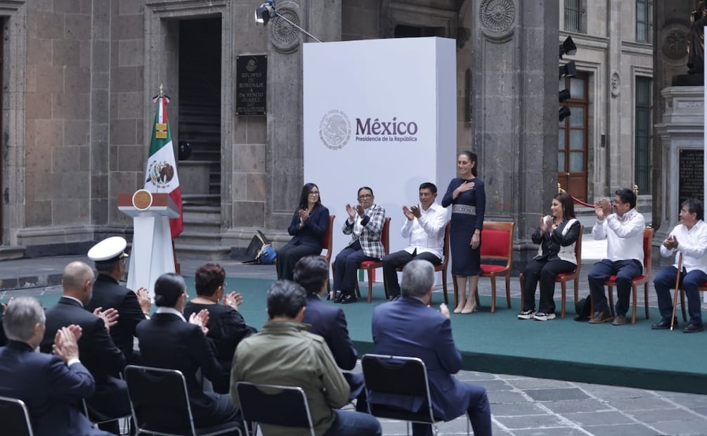 La presidenta, Claudia Sheinbaum encabezó el 153 Aniversario Luctuoso de Benito Juárez en Palacio Nacional. Foto :Fernanda Rojas / EL UNIVERSAL