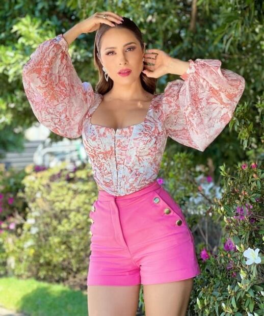 Cynthia Rodríguez sorprende con mini top deportivo en Instagram