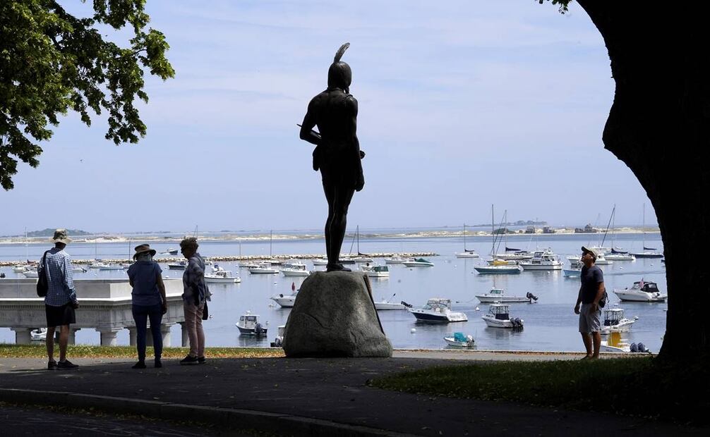 Cole's Hill, en Plymouth, Massachusetts. Autoridades sanitarias estatales y locales han instado a los habitantes de estas localidades a resguardarse durante las horas en las que corren un mayor riesgo de ser picados por mosquitos  Foto: AP