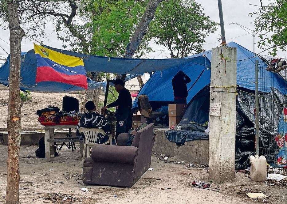 El estudio realizado por la agencia de la ONU para los refugiados indica que 63% de los encuestados detalló que su país de destino es Estados Unidos, mientras que sólo 26% mencionó a México. Foto: de Archivo El Universal